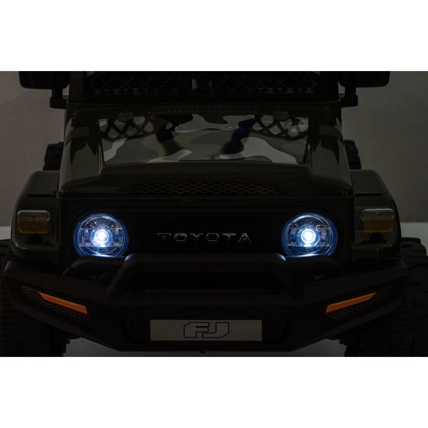 12V Licensed Toyota FJ Cruiser Kids Electric Ride-On Car – Army Green Camouflage Edition