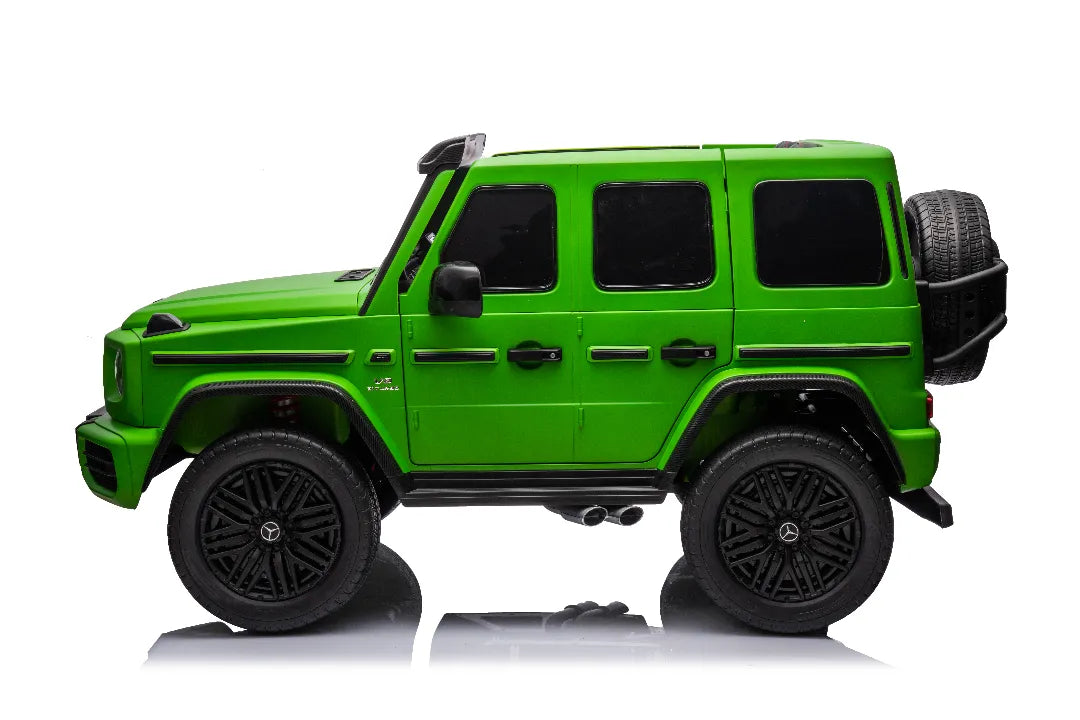 24V 14Ah green licensed Mercedes-AMG G63 800W 4x4 kids ride-on car with detailed black wheels and side mirrors